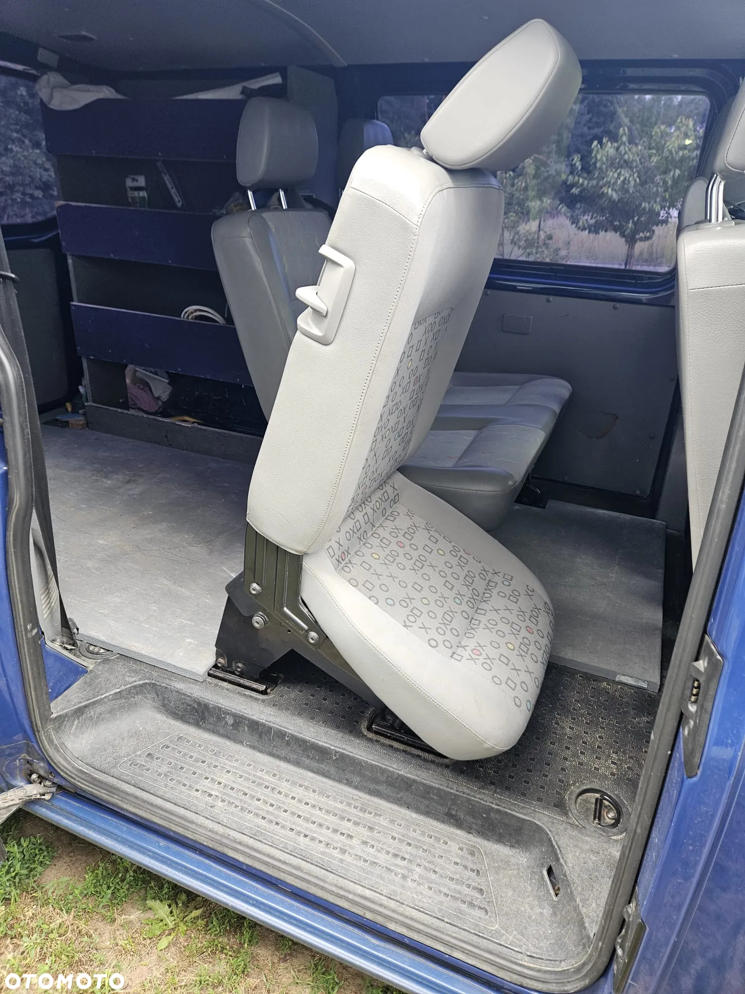 Volkswagen TRANSPORTER T5 - 12