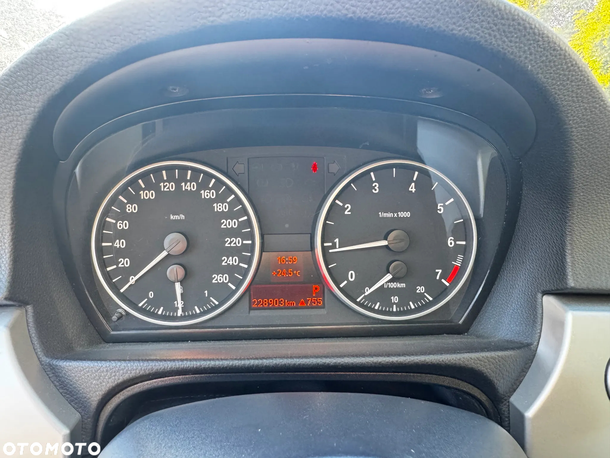 BMW Seria 3 318i Touring - 12