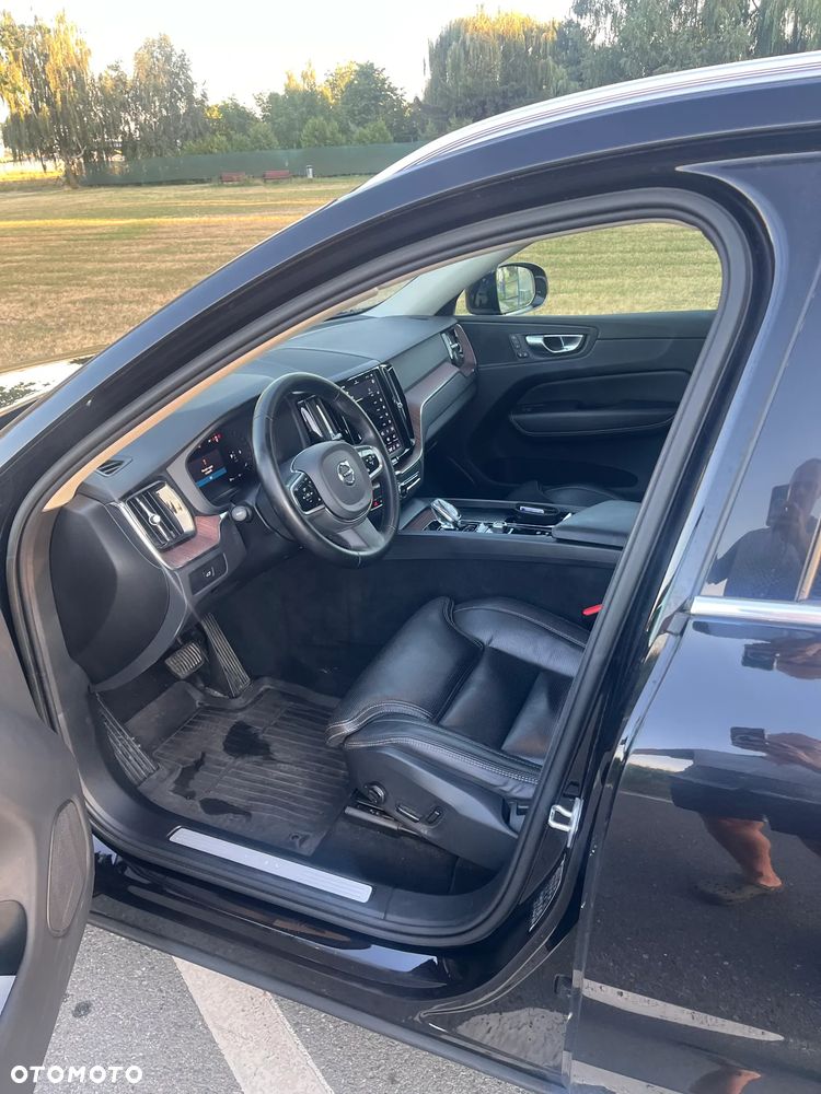 Volvo XC 60 B5 B AWD Momentum Pro - 7