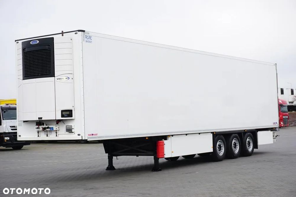 Schmitz Cargobull CHŁODNIA / CARRIER 1950 / MULTITEMPERATURA / OŚ PODNOSZONA - 1