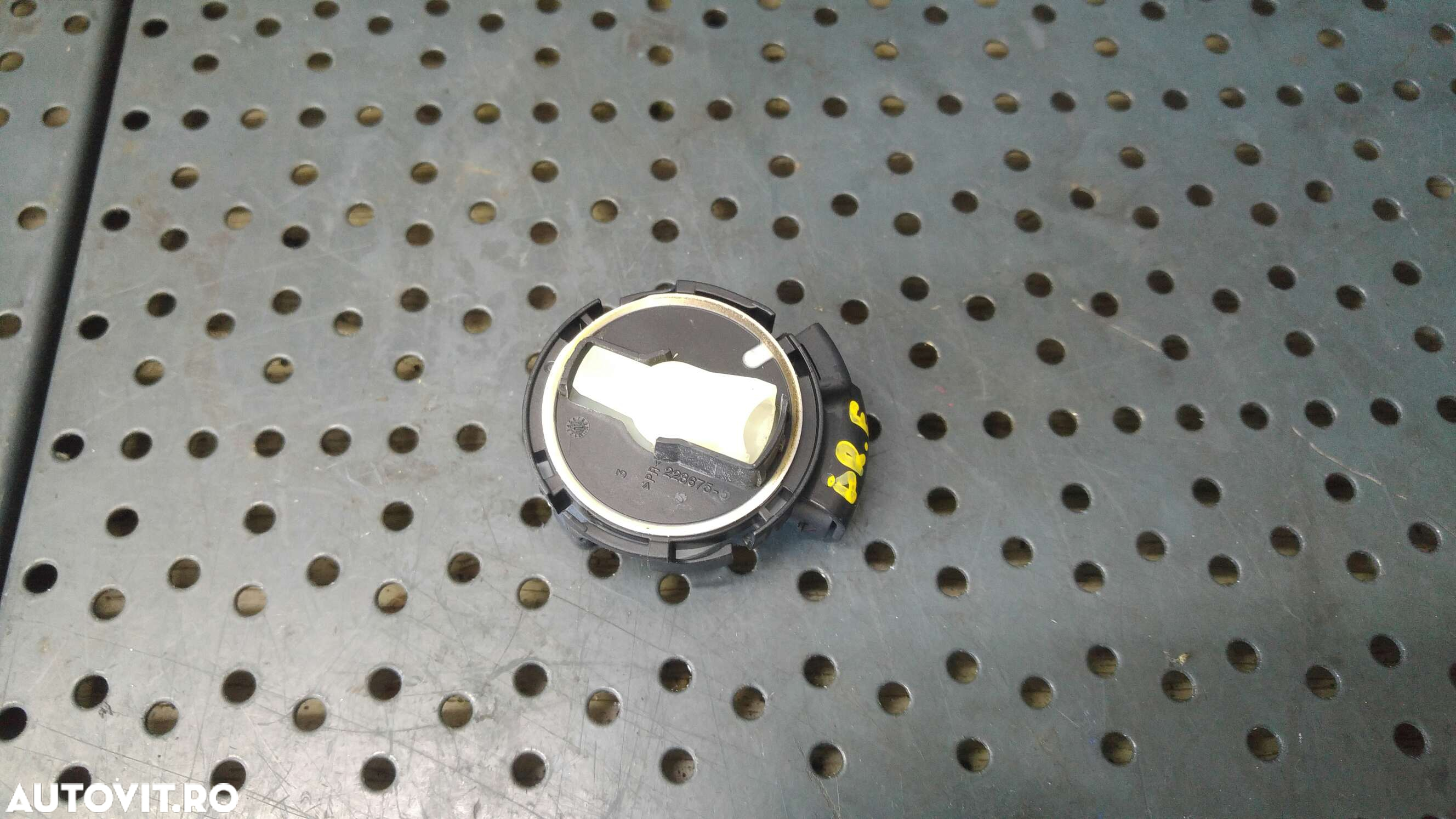 Senzor impact dreapta fata skoda octavia 3 5e3 nl3 nr3 3q0959354a - 3