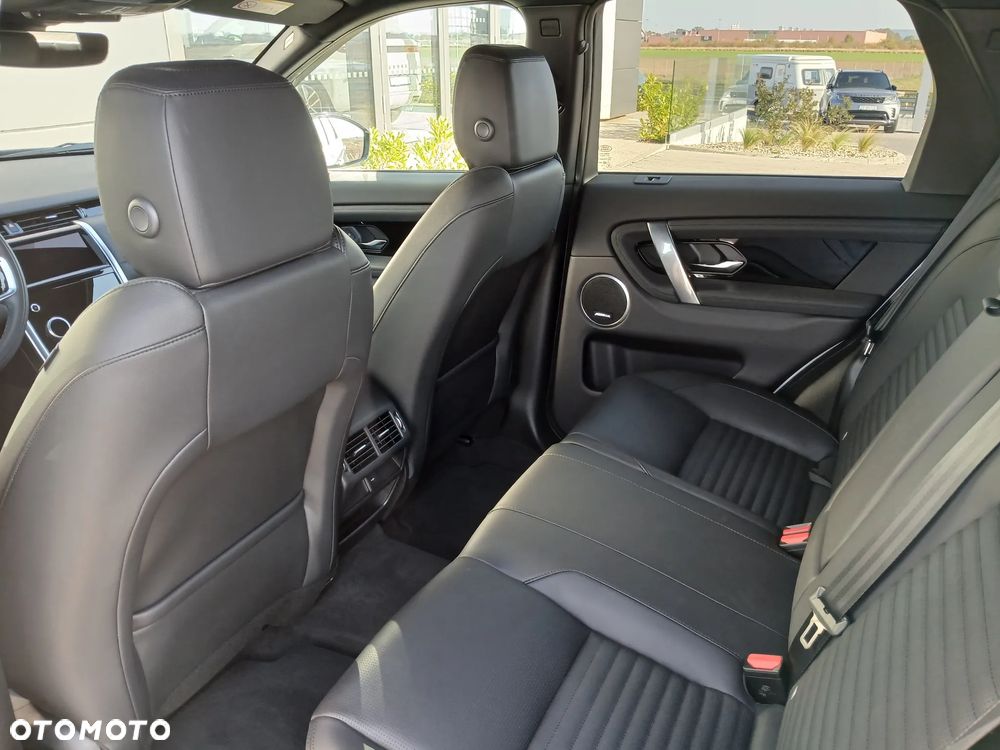 Land Rover Discovery Sport - 11