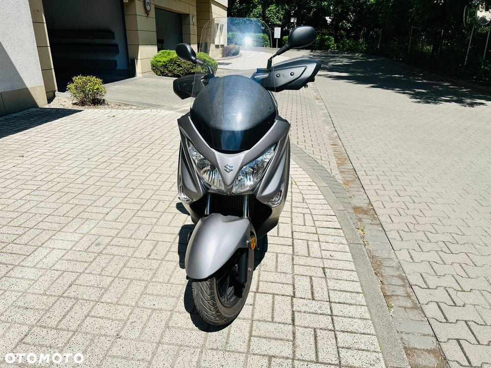 Suzuki Burgman - 13