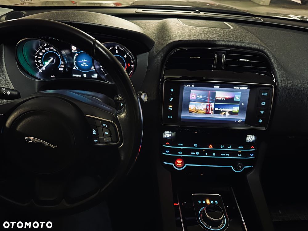 Jaguar F-Pace 2.0 i4D AWD Prestige - 39
