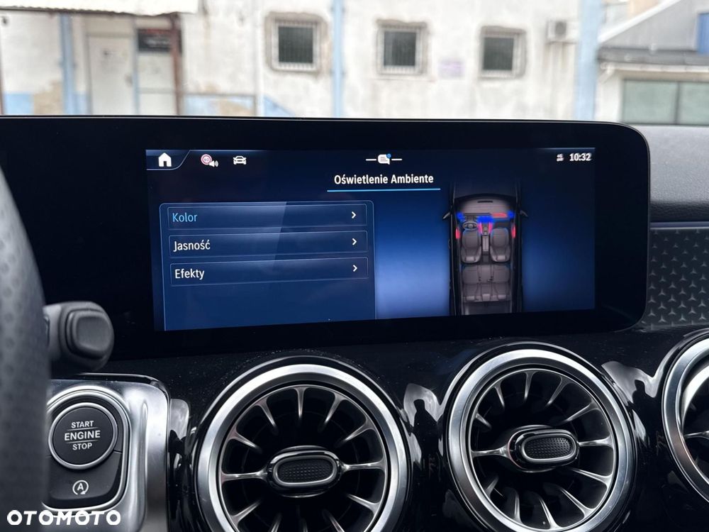Mercedes-Benz GLB - 29