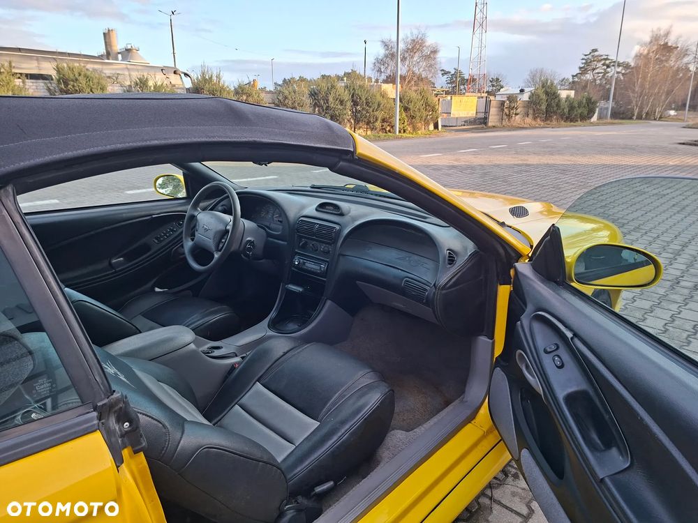 Ford Mustang - 18