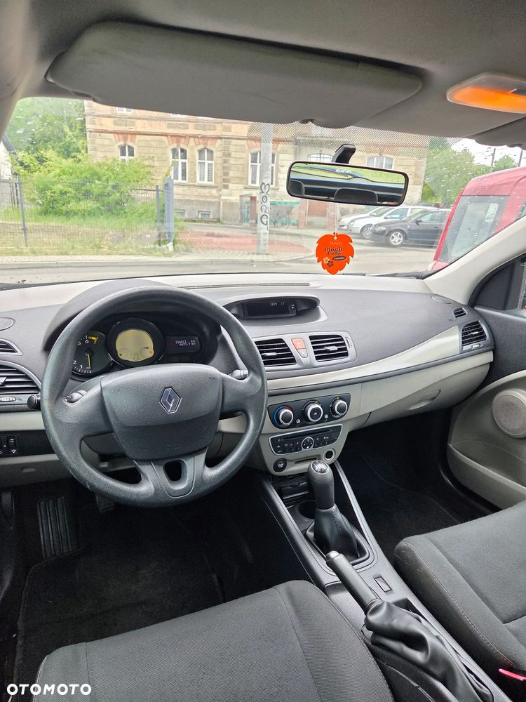 Renault Megane 1.6 16V Expression - 6