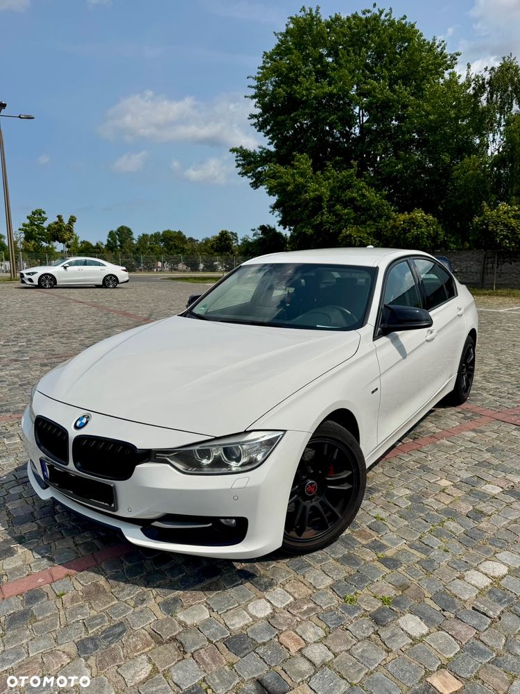 BMW Seria 3 330d Sport Line - 2