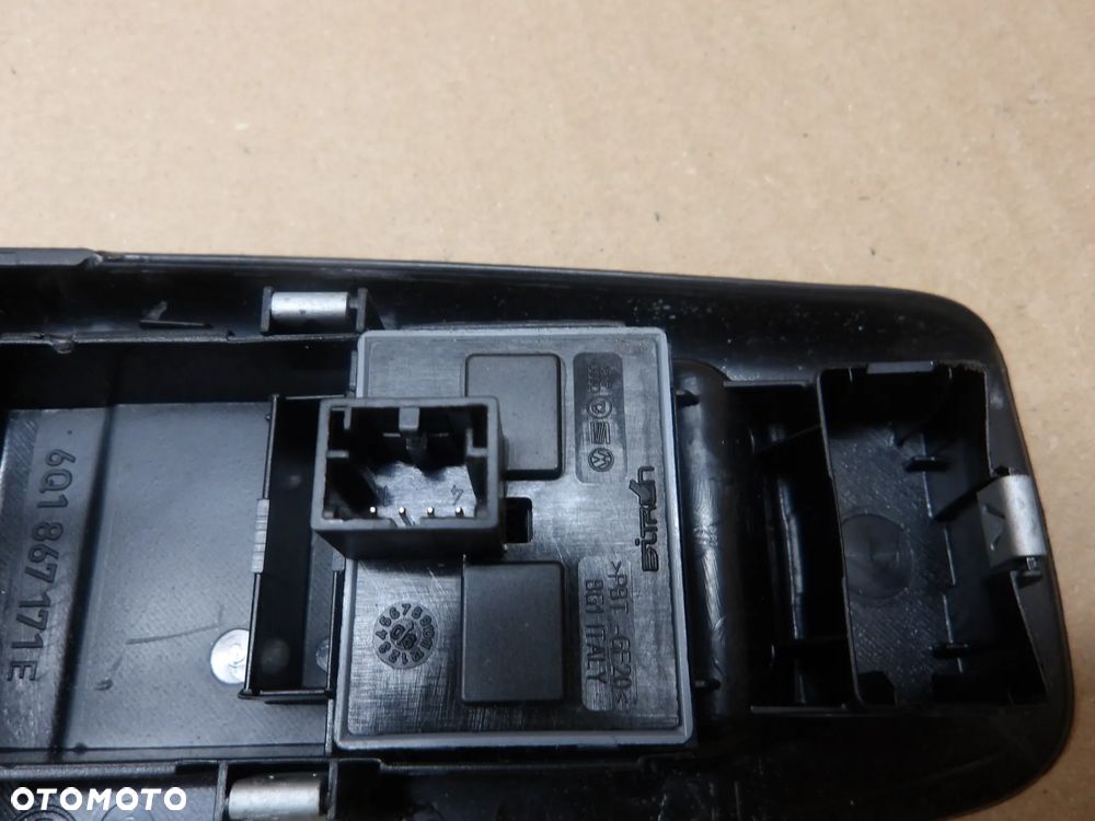 VW POLO IV 9N 3D 1.4B PRZEŁĄCZNIK SZYB LEWY PRZÓD 6Q1867171E - 3