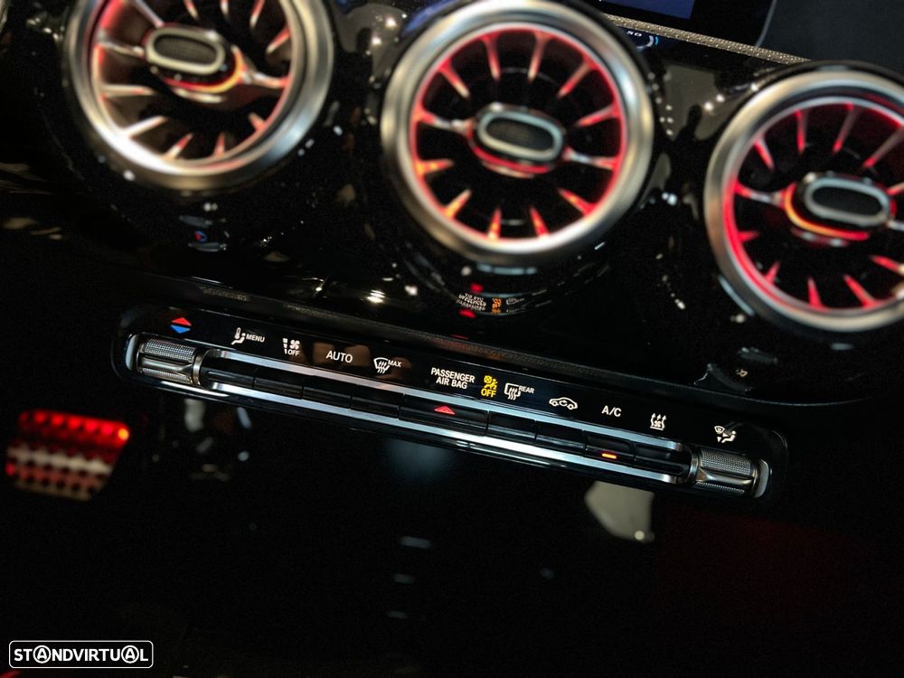 Mercedes-Benz A 250 e AMG Line - 42