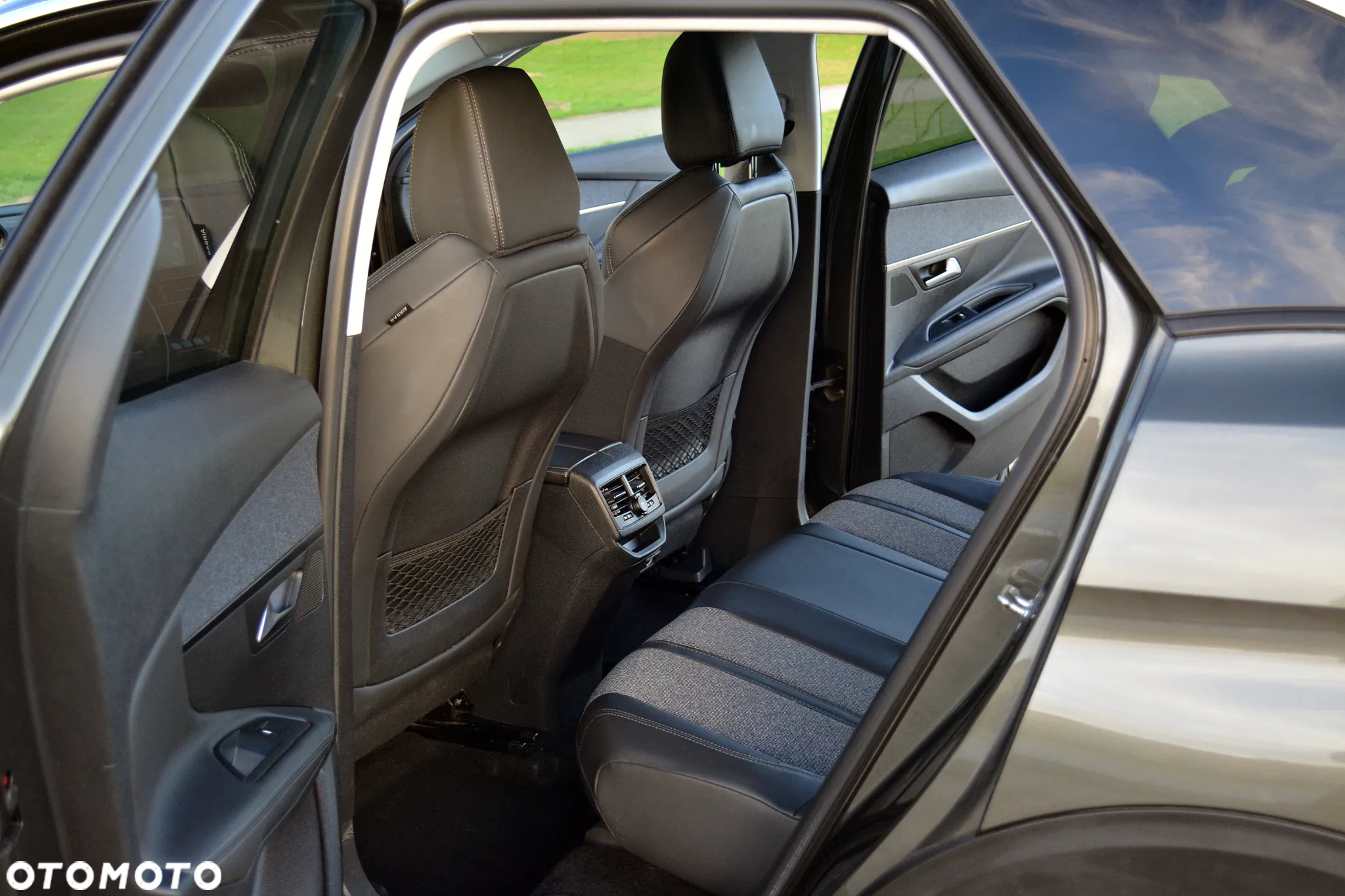 Peugeot 3008 1.2 PureTech Allure - 23
