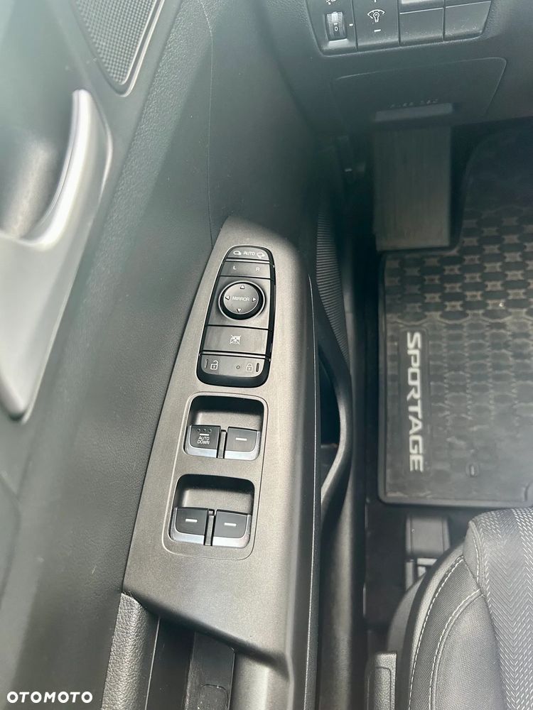Kia Sportage - 12