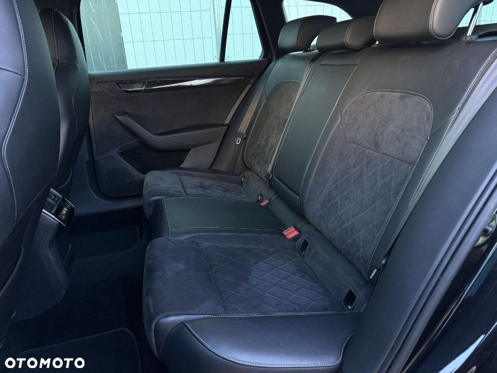 Skoda Superb 2.0 TDI SCR 4x4 Sportline DSG - 35