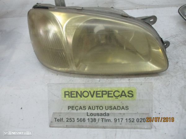 Otica / Farol Dto Kia Carnival Ii (Gq) - 1