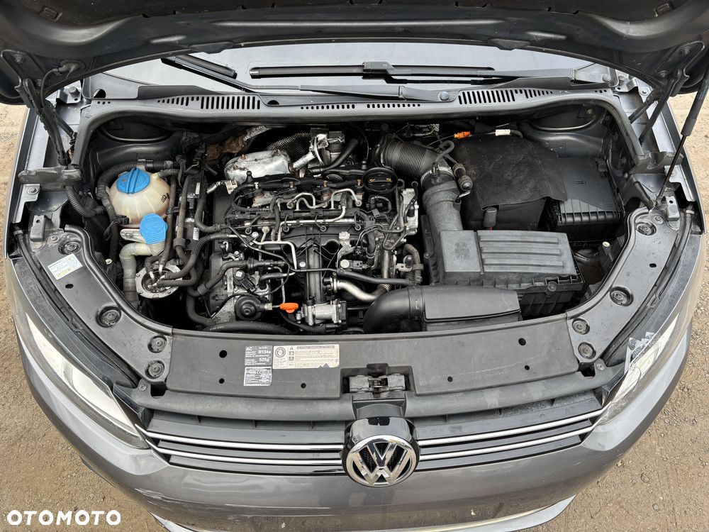 Volkswagen Touran - 24