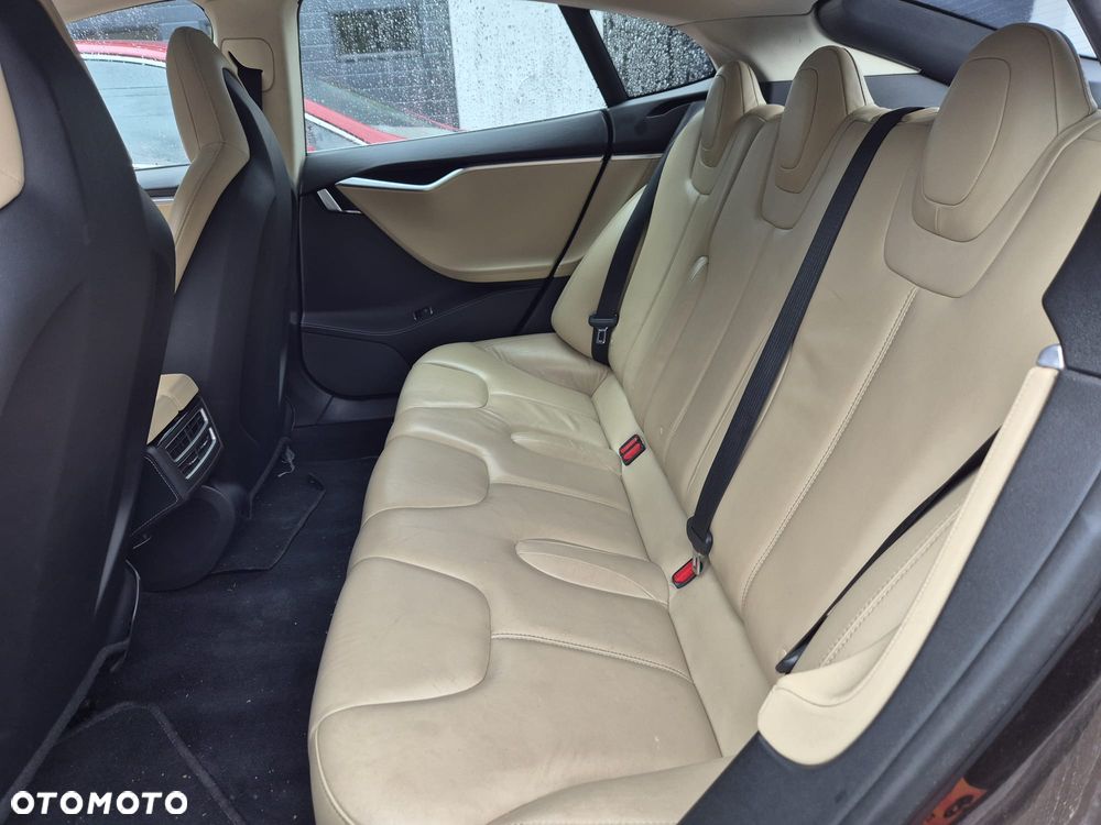 Tesla Model S Standard - 15