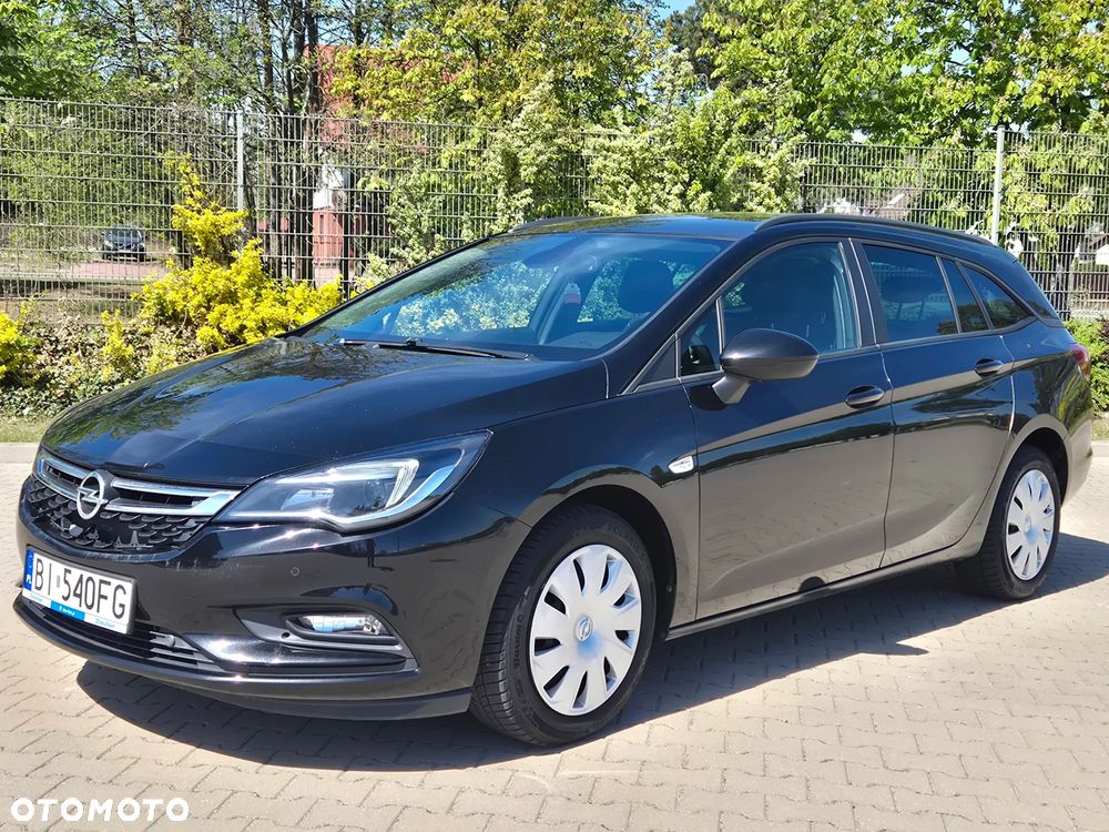 Opel Astra 1.6 D (CDTI) Start/Stop Dynamic - 2