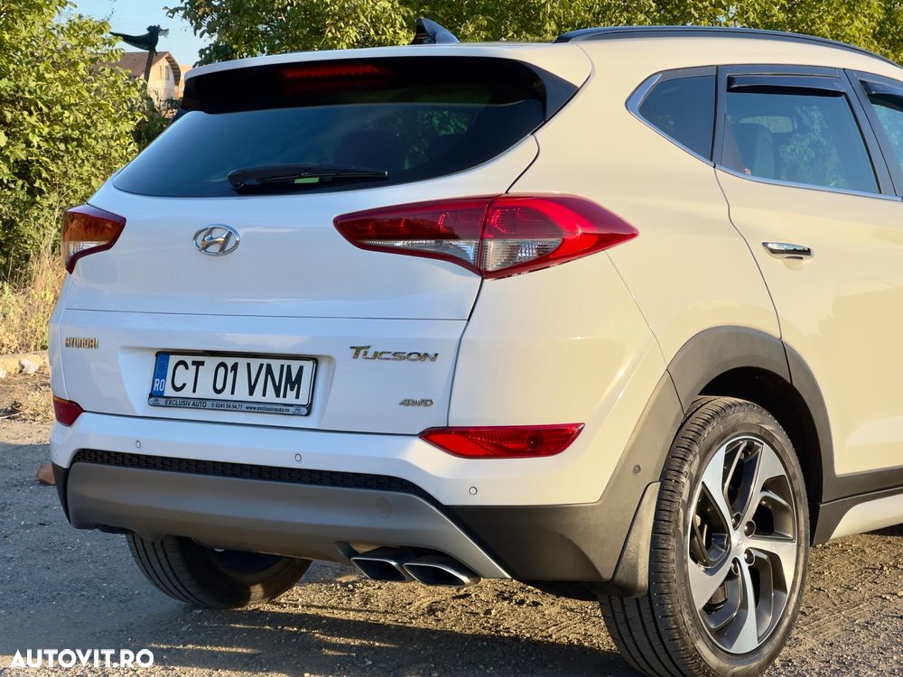 Hyundai Tucson 2.0 CRDI 4WD 6AT Luxury Pack+ - 31
