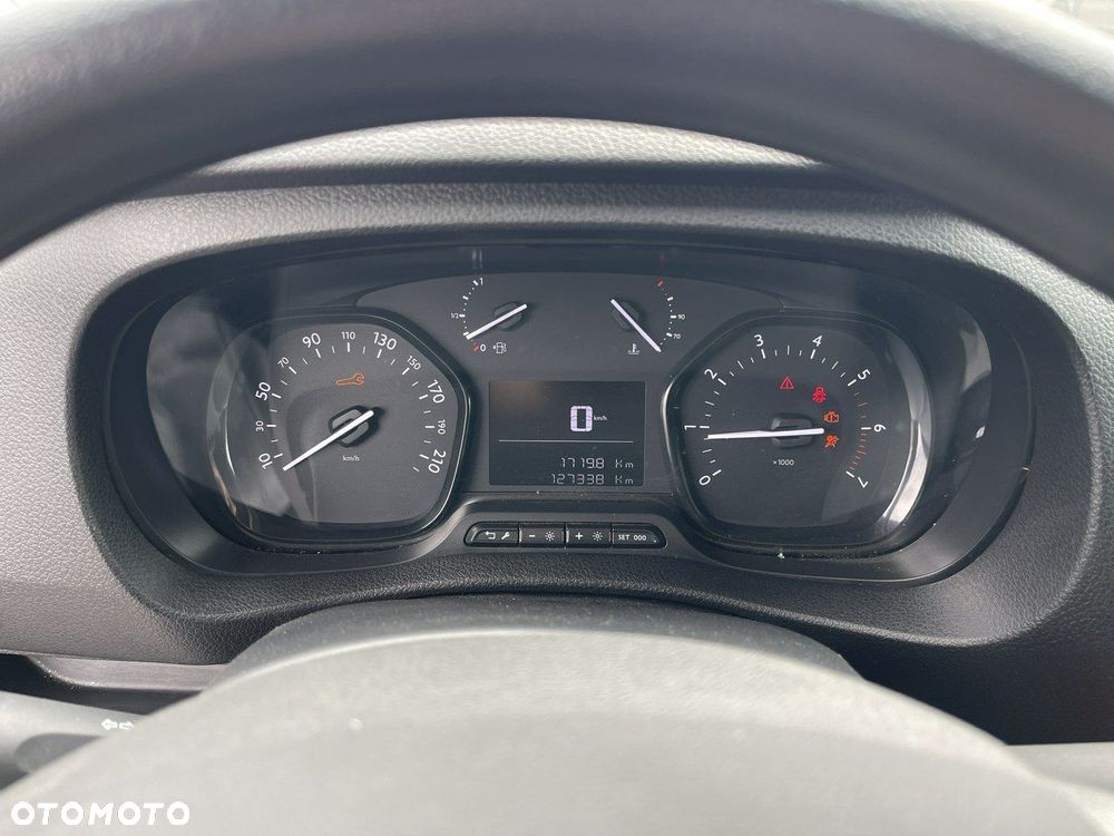 Opel Vivaro - 13