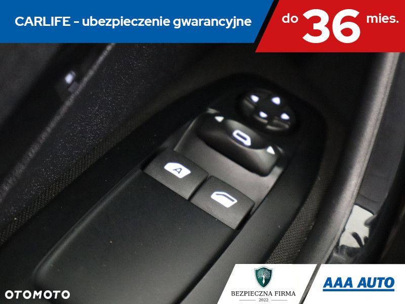 Peugeot 208 - 19