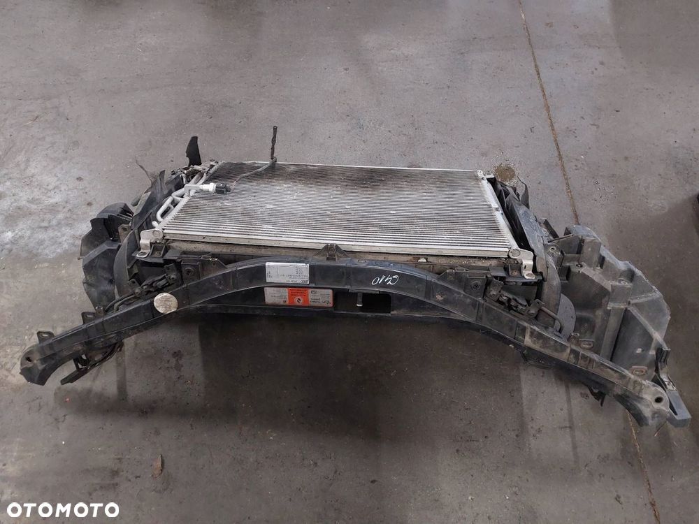 PAS PRZEDNI WZMOCNIENIE CZOŁOWE + CHŁODNICE AUDI A8 D3 LIFT 3.0 TDI - 2