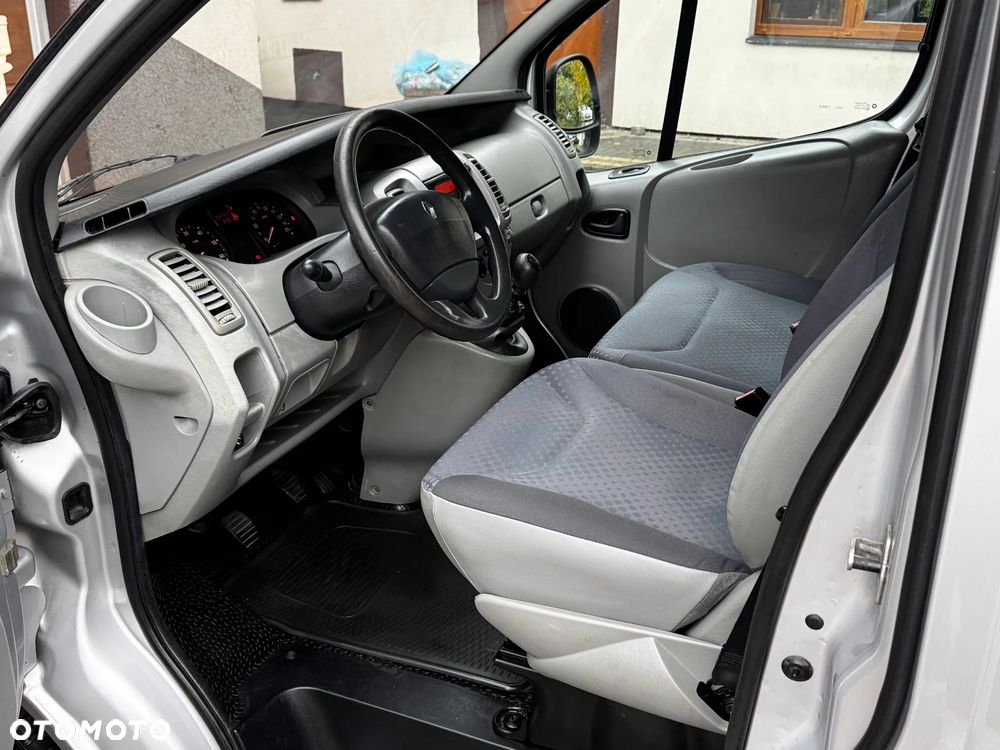 Renault Trafic Passenger Privilège - 8