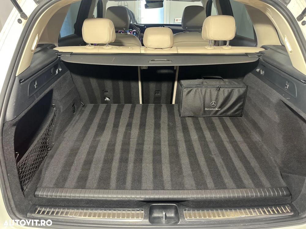 Mercedes-Benz GLC 300 de 4Matic 9G-TRONIC AMG Line - 30