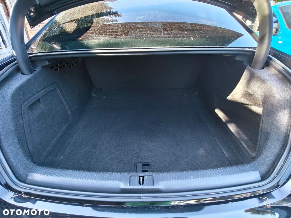 Audi A4 Limousine 2.0 TDI - 24
