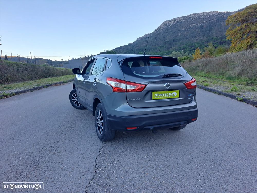 Nissan Qashqai 1.5 dCi DPF acenta - 27