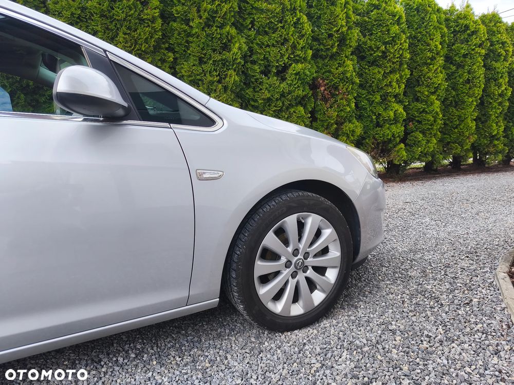 Opel Astra 1.4 Cosmo - 19