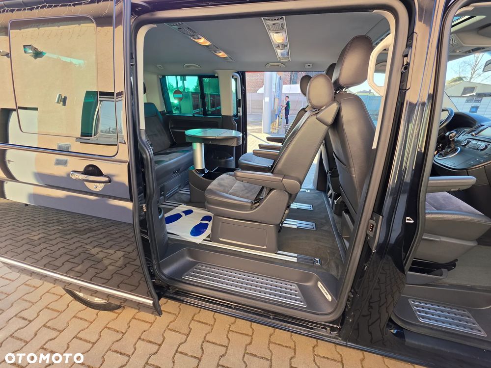 Volkswagen Multivan - 11