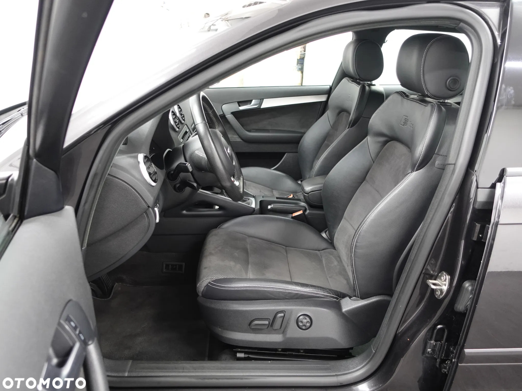 Audi A3 2.0 TDI Sportback DPF quattro S line Sportpaket - 22