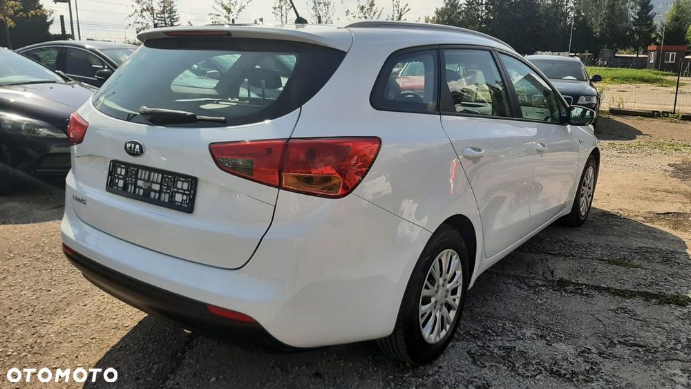 Kia Ceed 1.6 GDI SW Edition 7 - 3