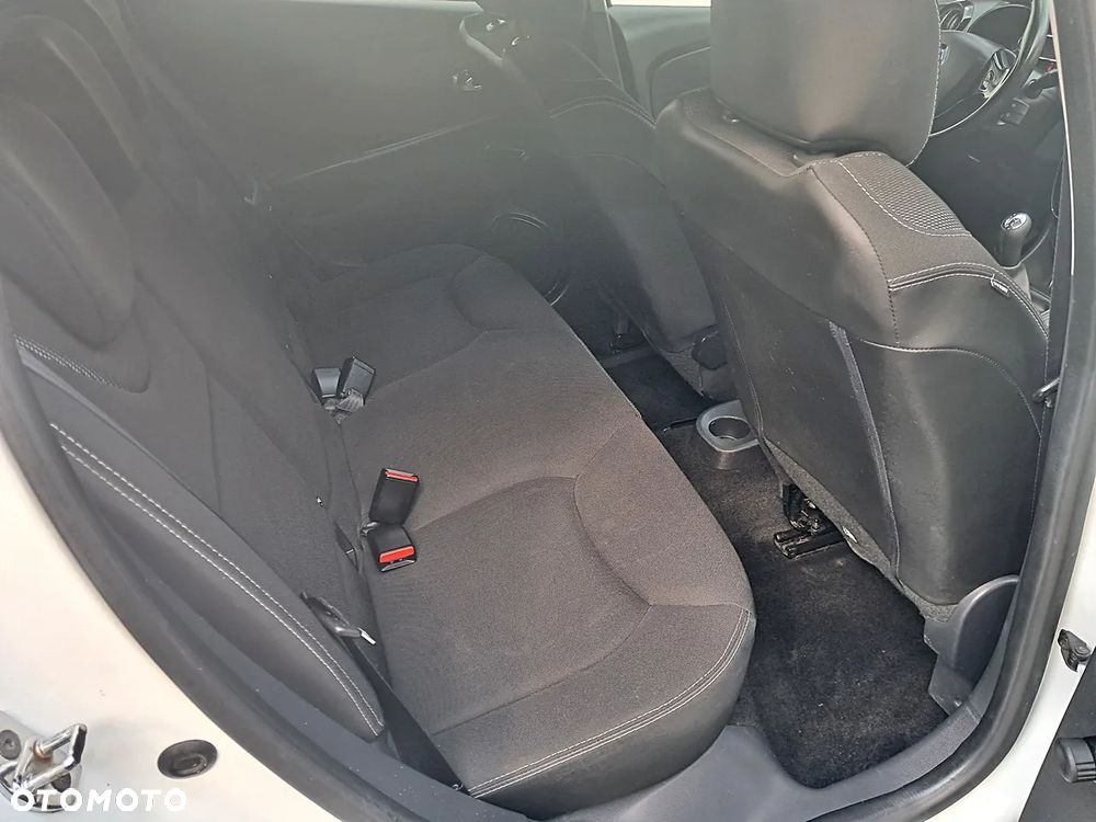 Renault Clio - 12