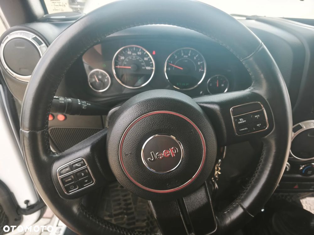 Jeep Wrangler - 25