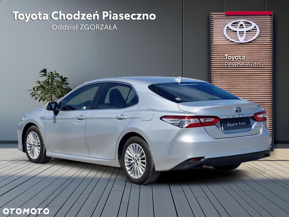 Toyota Camry 2.5 Hybrid Comfort CVT - 4