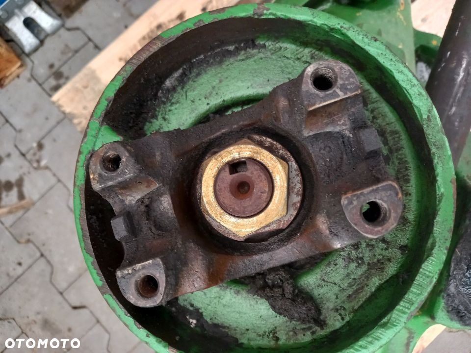 Przystawka przedniego napędu wałek RE47386 RE47384 R95449 John Deere 7600 7700 7800 - 10