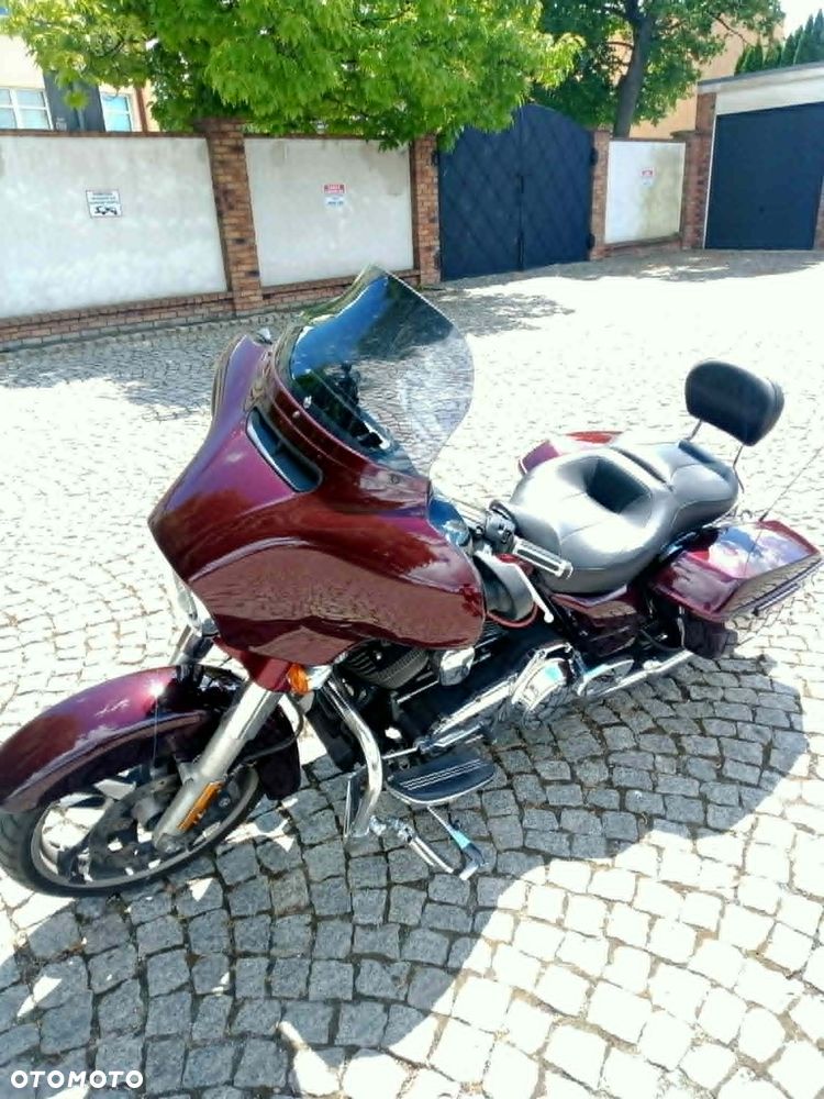 Harley-Davidson Touring Street Glide - 4
