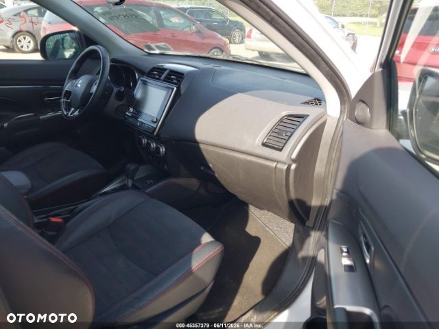 Mitsubishi Outlander - 6