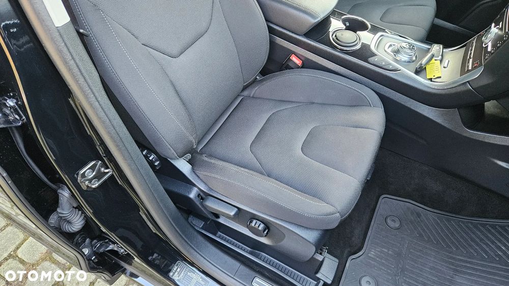 Ford S-Max 2.0 EcoBlue Titanium - 34