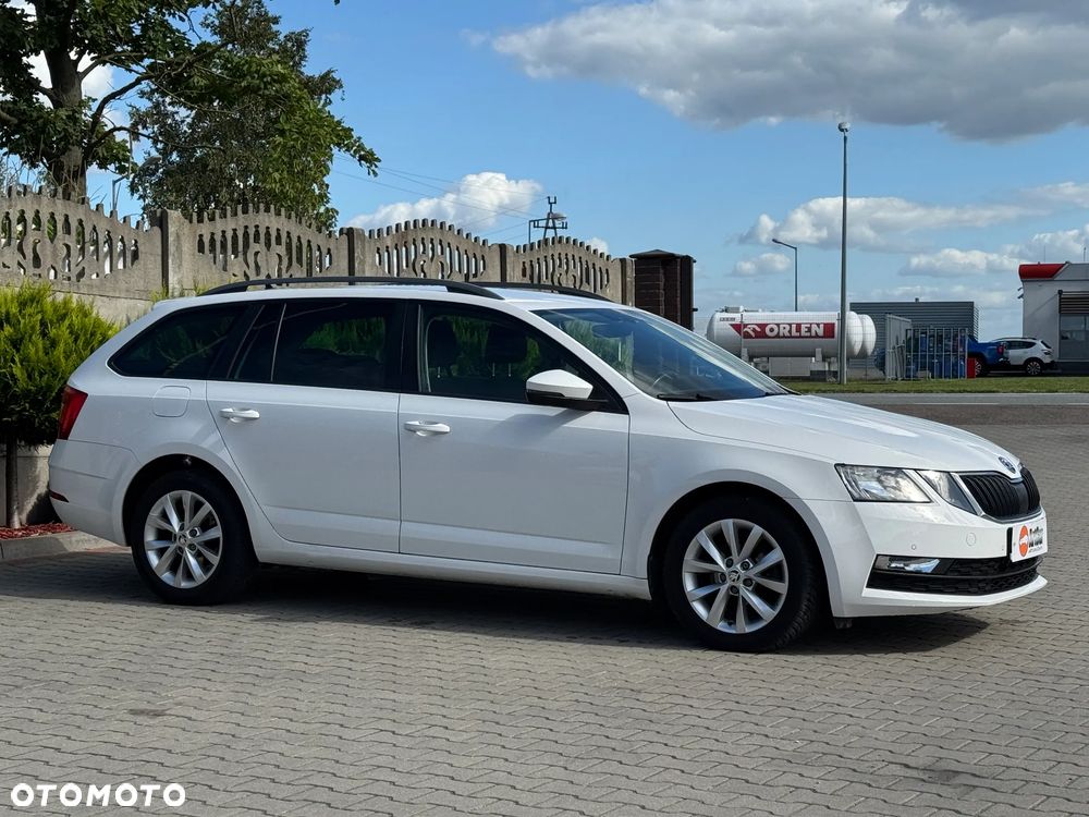 Skoda Octavia 1.6 TDI Ambition DSG - 8