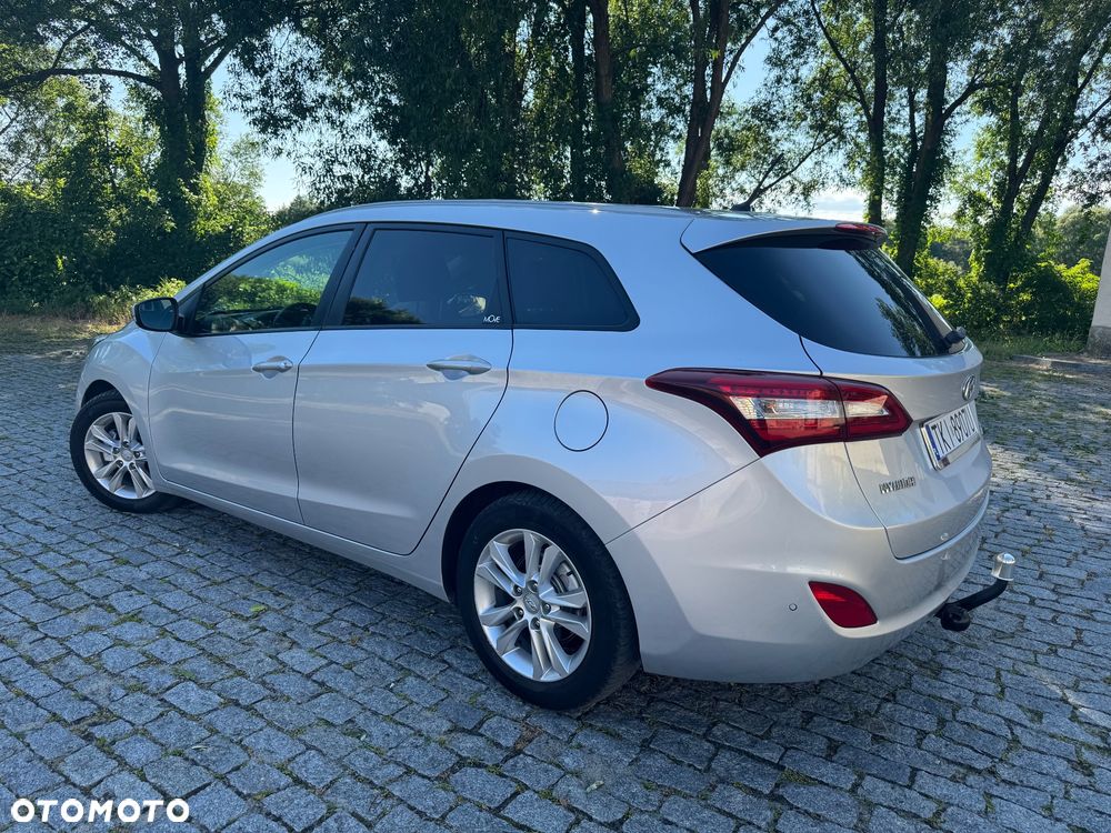 Hyundai i30 blue 1.6 CRDi Classic Navigation - 6