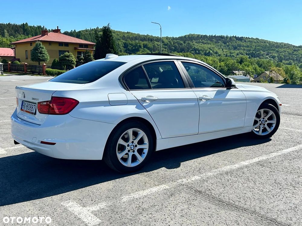 BMW Seria 3 320i - 7