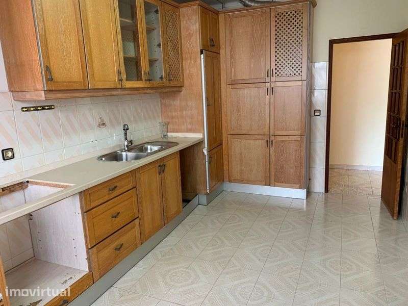 Apartamento T2 à venda em Ourém - Grande imagem: 2/11