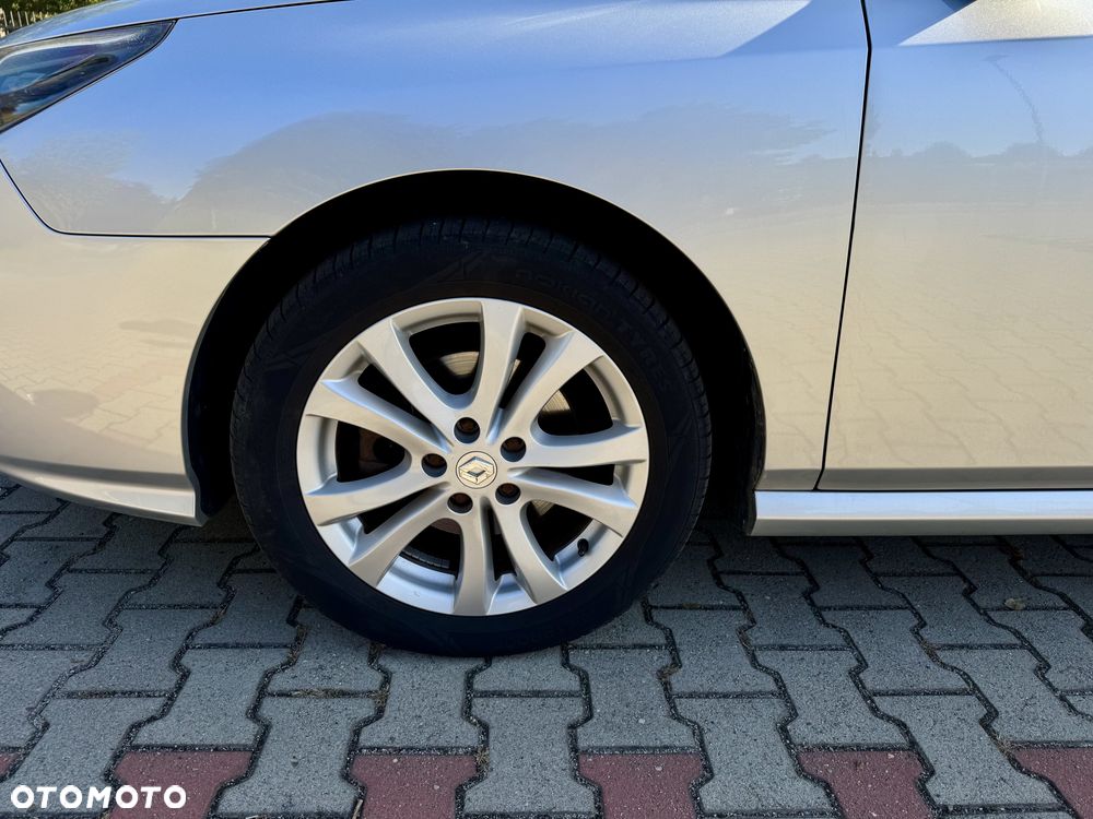 Renault Latitude 2.0 dCi Privilege - 18