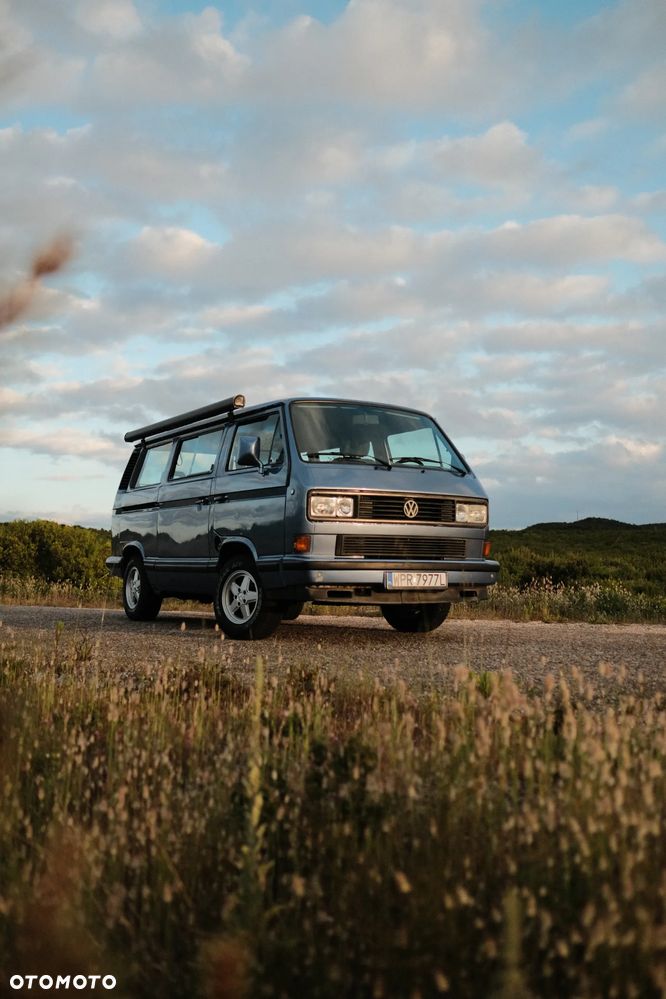 Volkswagen Multivan - 1