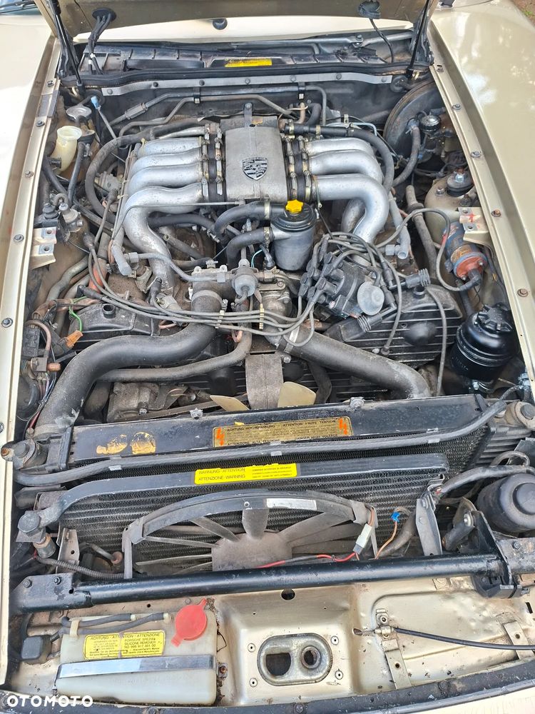 Porsche 928 - 18
