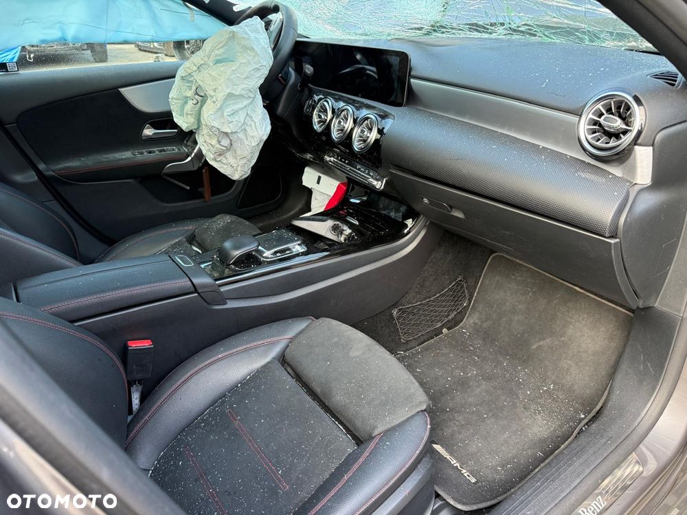 Mercedes-Benz Klasa A 200 AMG Line 7G-DCT - 7