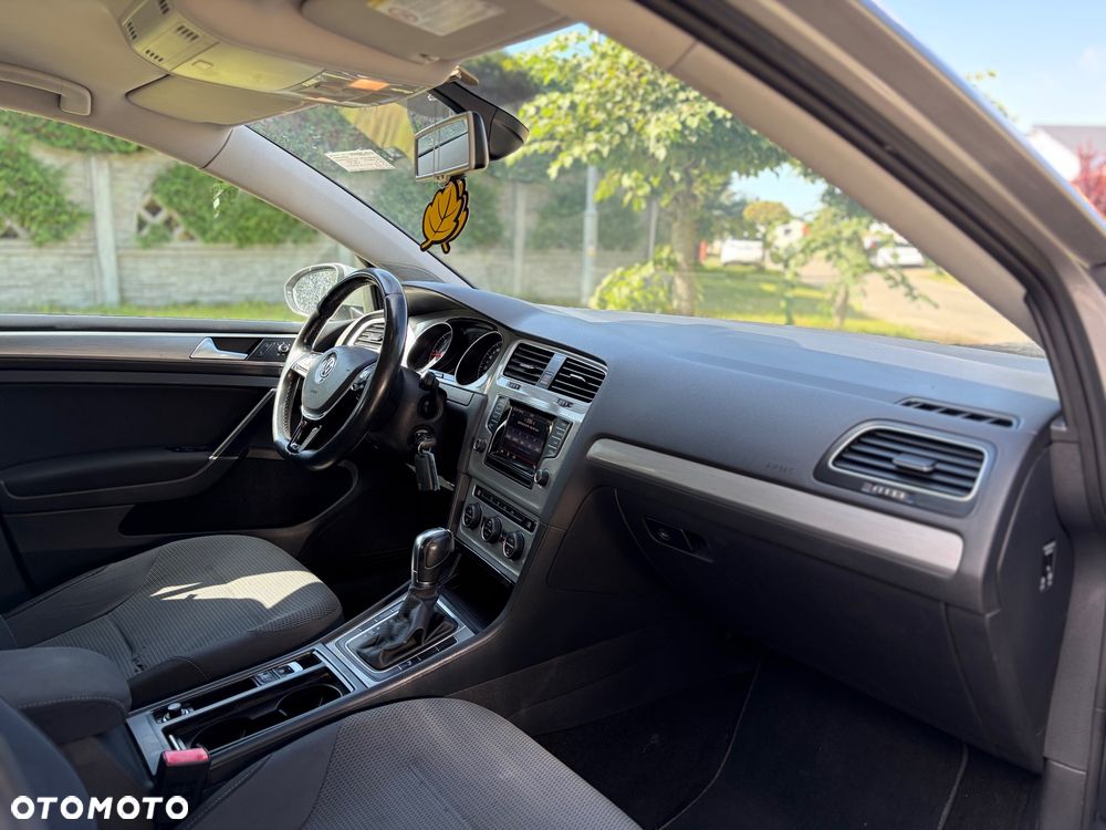 Volkswagen Golf 1.6 TDI BlueMotion Technology DSG Lounge - 21