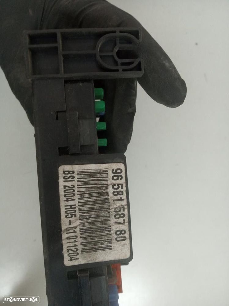 CAIXA RELÉS / FUSÍVEIS CITROEN C4 I 2005 -9558158780 - 2